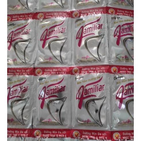 SỮA TẮM FAMILIAR DƯỠNG MỊN DA VỚI NGỌC TRAI & VITAMIN E DÂY 10GÓI 